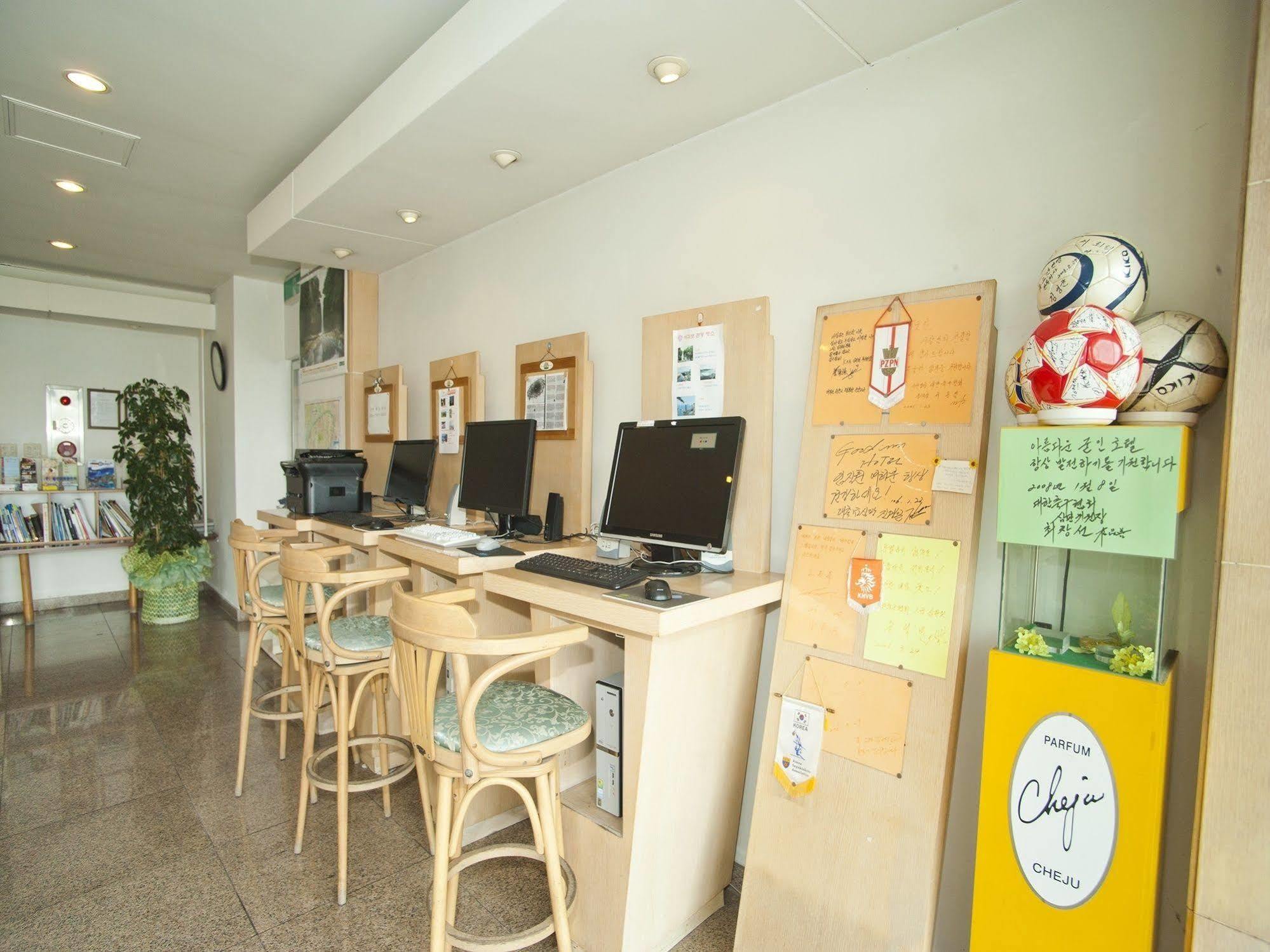 Hotel Good Inn Seogwipo Exterior photo