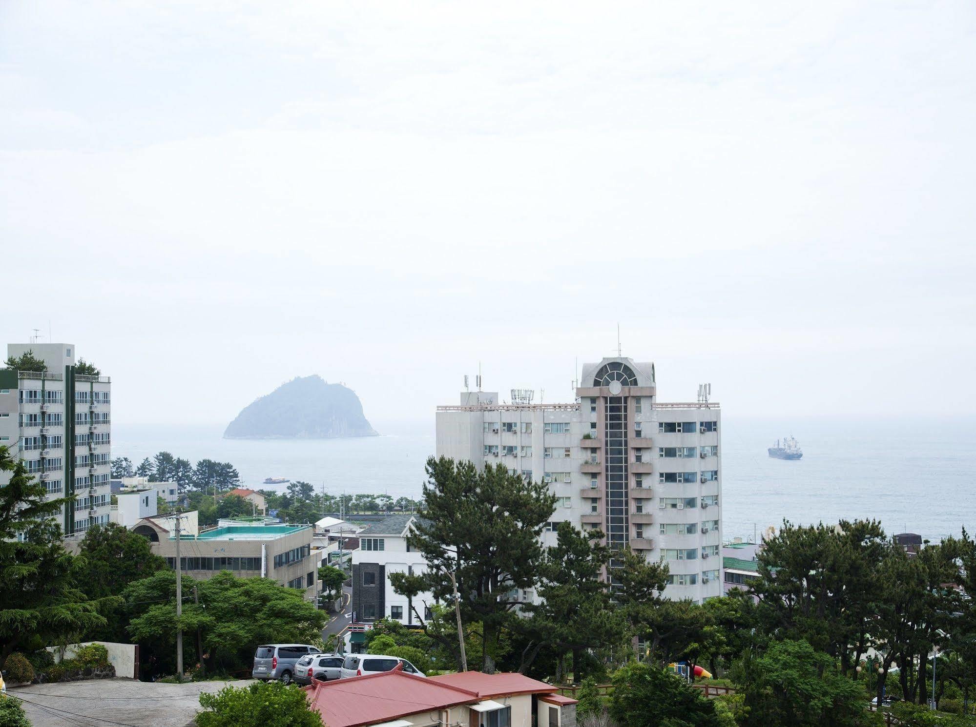 Hotel Good Inn Seogwipo Exterior photo